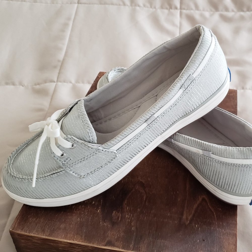 KEDS Women glimmer gray loafers. Size 7 Ortholite Technology Comfort